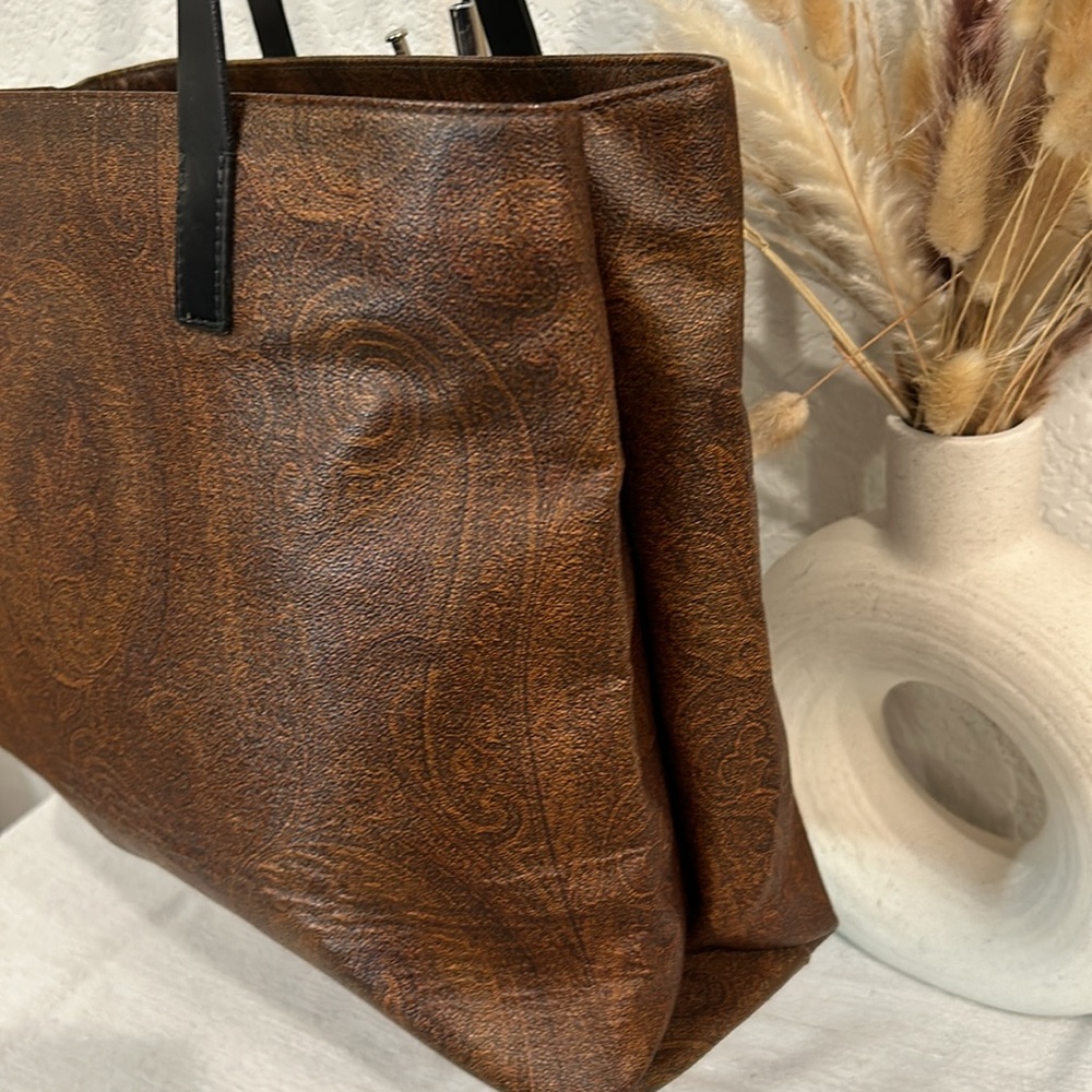 Authentic Etro Handbag - Picture 3 of 17